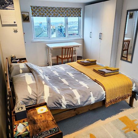 Large Light Loft Room - En Suite Brighton Eksteriør billede